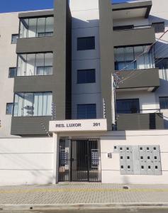 VENDA - APARTAMENTO - BAIRRO RONDA - EDIFÍCIO RESIDENCIAL LUXOR.