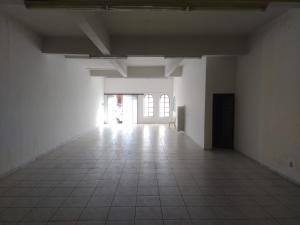 SALA COMERCIAL TÉRREA - LOCAÇÃO - cENTRO 