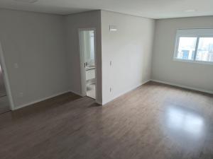 lOCAÇÃO - aPARTAMENTO - CENTRO - ED. REMBRANDT