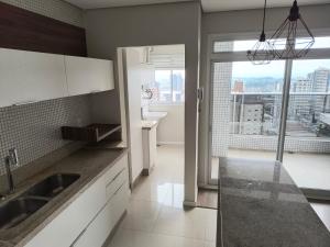 lOCAÇÃO - aPARTAMENTO - CENTRO - ED. REMBRANDT