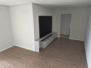 LOCAÇÃO - APARTAMENTO - cENTRO - ED. REMBRANDT