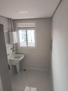 LOCAÇÃO - APARTAMENTO - cENTRO - ED. REMBRANDT