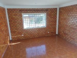 VENDA - RESIDENCIA - BAIRRO UVARANAS - VILA ANA RITA