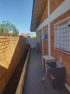 VENDA - RESIDENCIA - BAIRRO UVARANAS - VILA ANA RITA