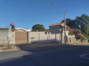 VENDA - RESIDENCIA - BAIRRO UVARANAS - VILA ANA RITA