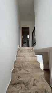SOBRADO PARA VENDA - BAIRRO UVARANAS - JARDIM RESIDENCIAL WLADIMIR S. SAMARA