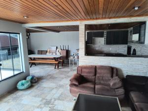 RESIDÊNCIA A VENDA - BAIRRO CONTORNO - JARDIM MARACANÃ