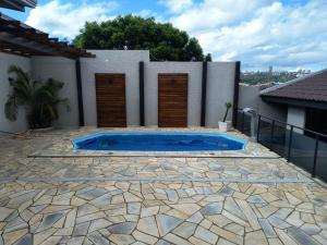 RESIDÊNCIA A VENDA - BAIRRO CONTORNO - JARDIM MARACANÃ